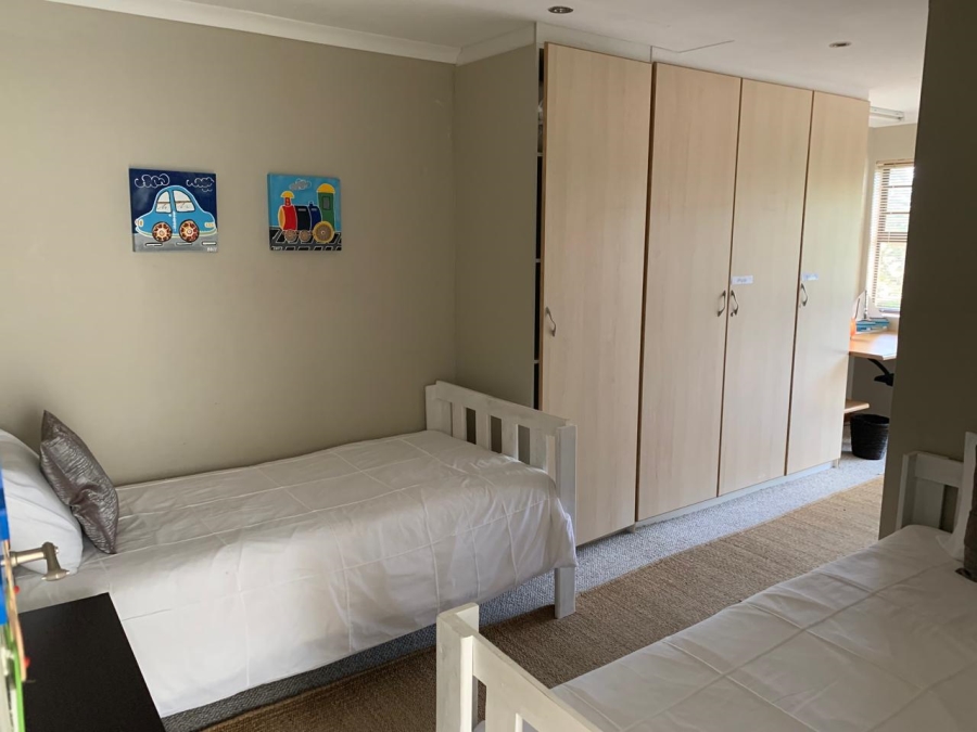 To Let 5 Bedroom Property for Rent in Diaz Beach Western Cape